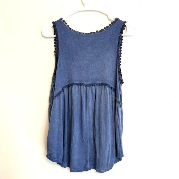 2/$15 Cable & Gauge - Blue Crochet Trim Sleeveless Peplum Tank Top Size SP - Picture 7 of 7